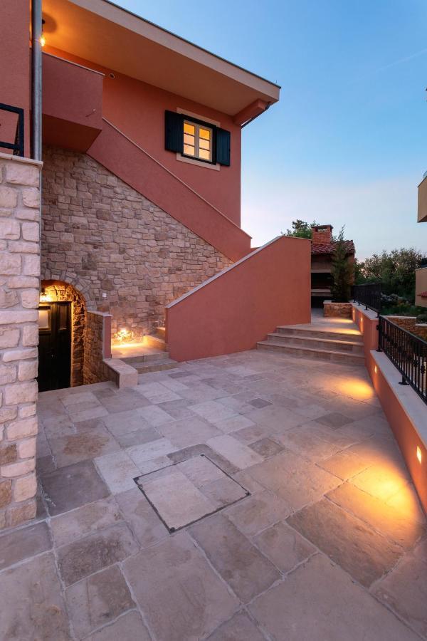 Apartment Lovro Luxury With Jacuzzi And Terrace Sea View Sali