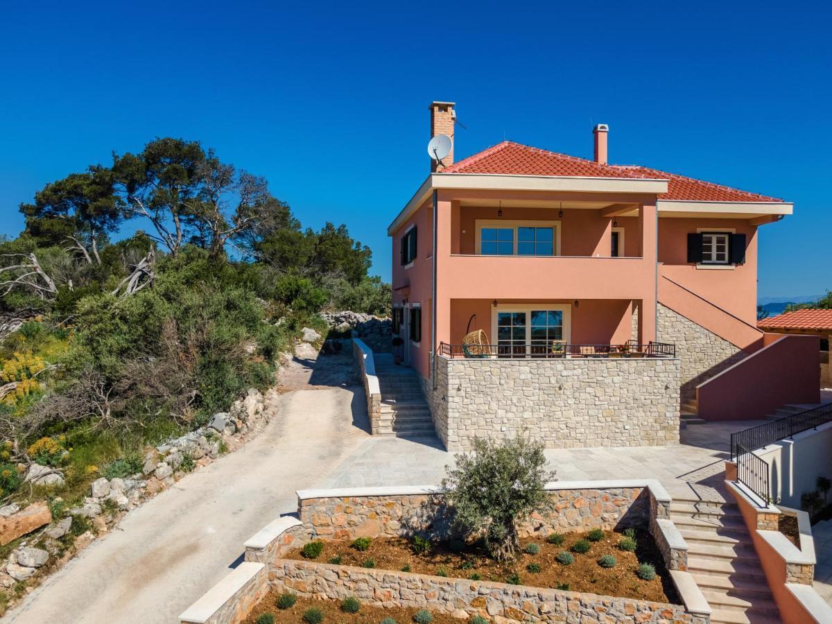 Apartment Lovro Luxury With Jacuzzi And Terrace Sea View