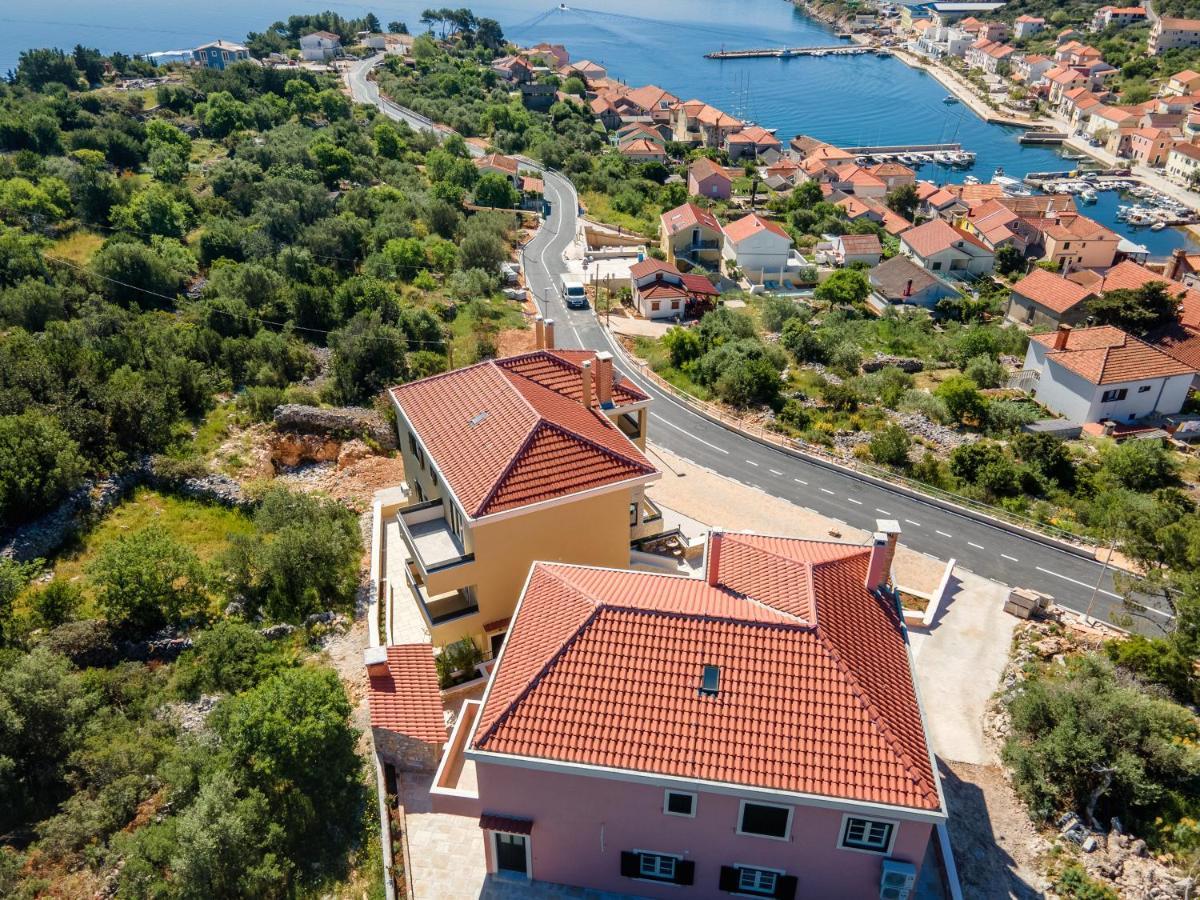 Lovro Luxury With Jacuzzi And Terrace Sea View