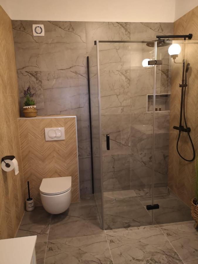 Lovro Luxury With Jacuzzi And Terrace Sea View Sali