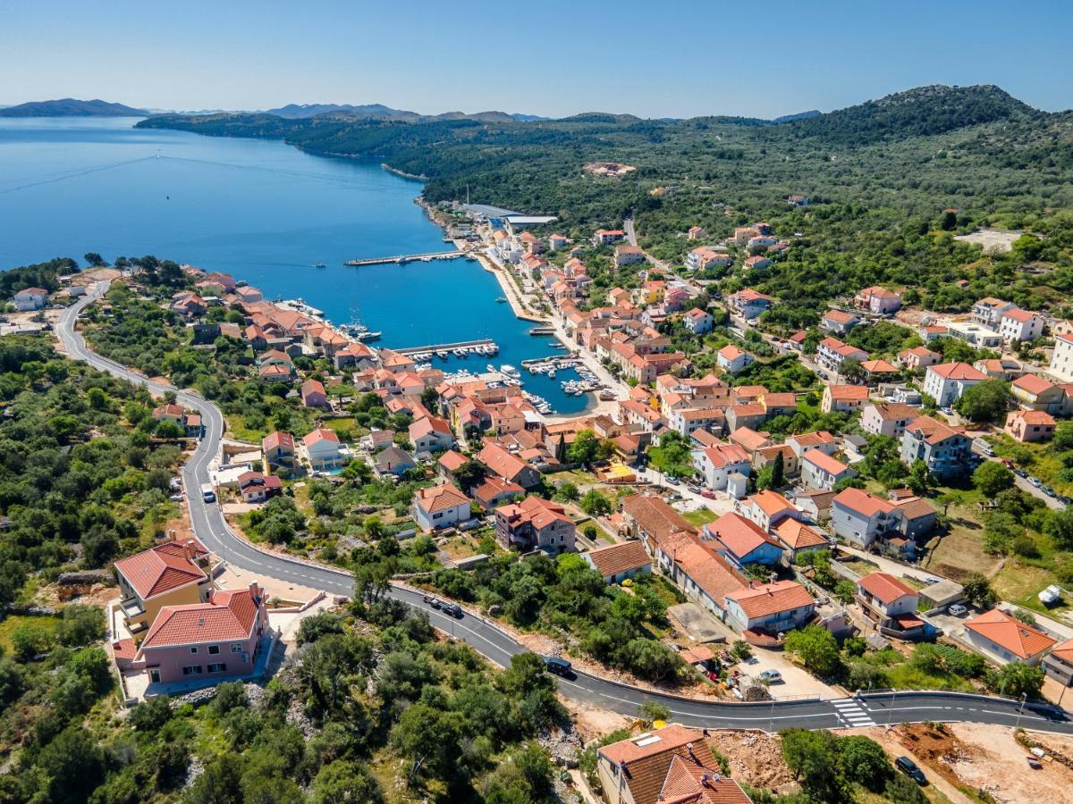 Lovro Luxury With Jacuzzi And Terrace Sea View Apartment *